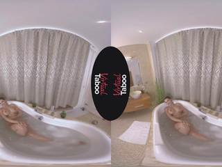 Virtuaali- tabu - povekas ruskeaverikkö otsatukka itse sisään kupla kylpy