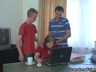 Бабуся і youngsters підліток трійця в в офіс: безкоштовно ххх кліп f9