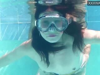 Minnie manga a eduard semeno v the plávanie bazén: sex film 72