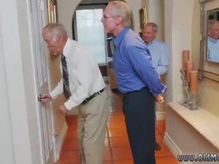 Starý muži sestavování a starý miluje mladý trojice první čas molly